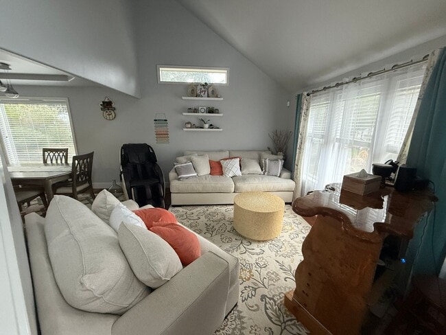 Photo - Silverdale 2 Story Home 4bed 2.5 bath