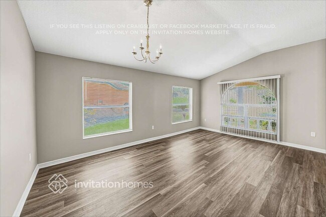 Photo - 449 Stone Briar Dr
