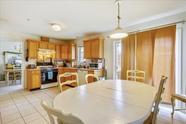 Photo - 3717 Dupont Ave