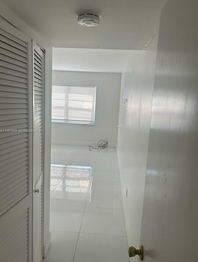 Photo - 3048 Sunrise Lakes Dr E Unit 411