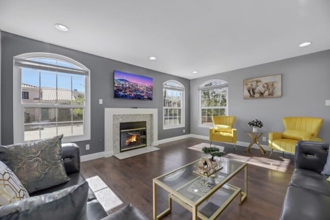 Photo - 7938 Cina Ave