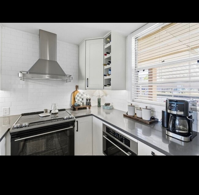 Photo - 7465 Bay Island Dr S Unidad #115