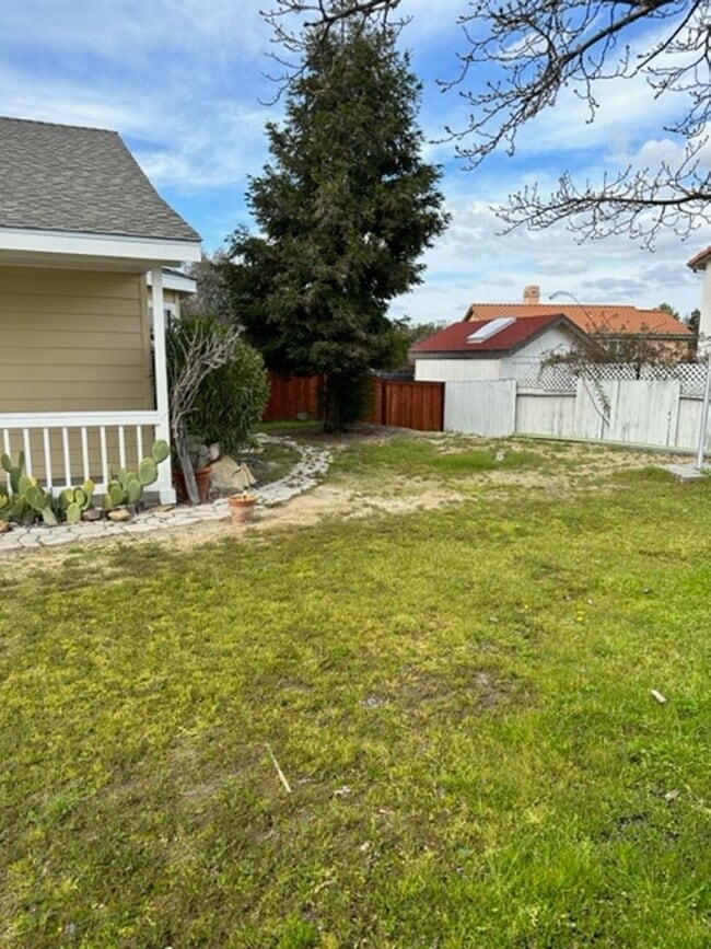 Photo - 2471 Starling Dr