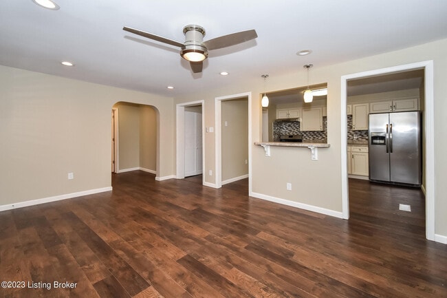 Photo - 4851 Maryman Rd