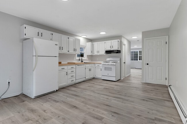 Building Photo - 105 Roosevelt St Unit 105