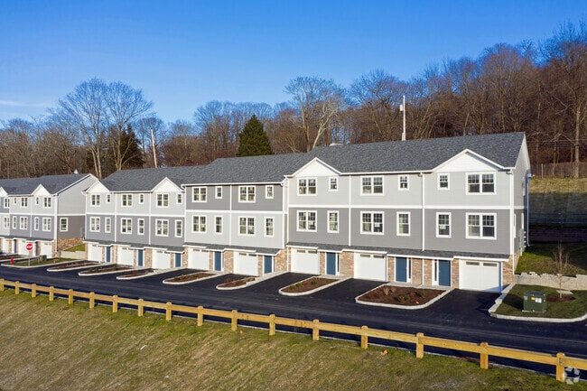Meadowbrook Commons