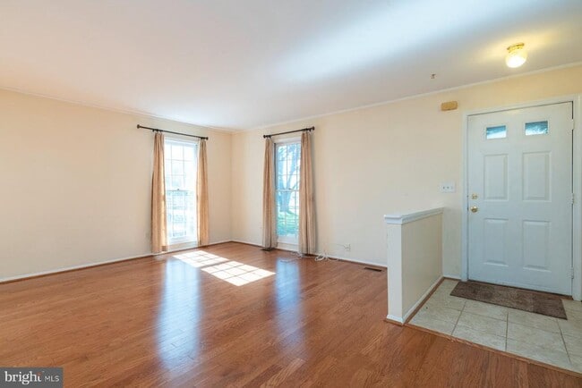 Photo - 39 Triple Crown Ct