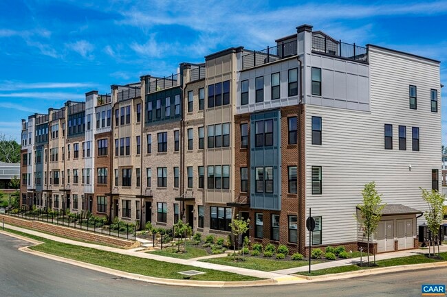 Building Photo - 816 Wesley Ln