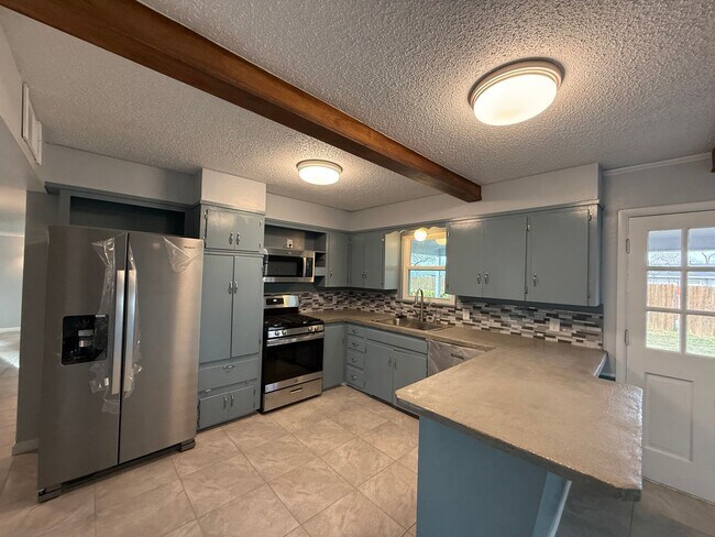 Photo - Renovated 3 bedroom, 2 bath home in College Hills AVAILABLE NOW!