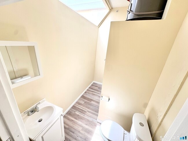 Photo - 105 Bank St Unit 3D