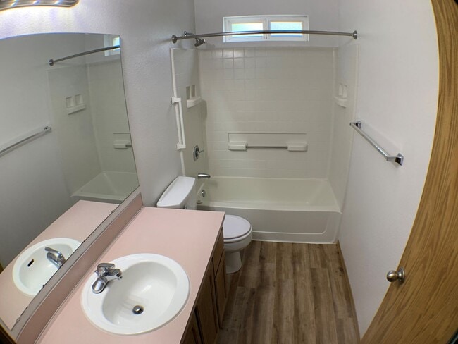 Photo - 5235-5237 Springcrest Drive S Unit 5235