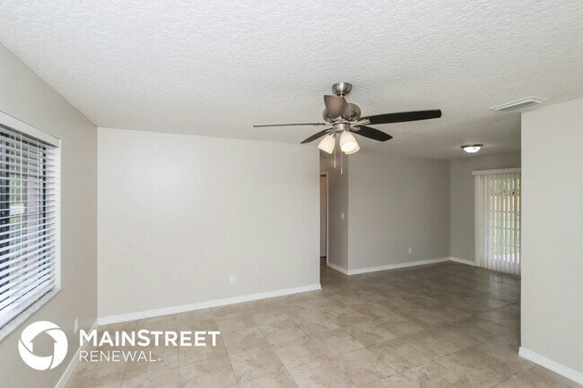Photo - 763 Bremerhaven St NW