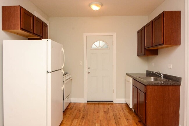 Photo - 6265 W Cornelia Ave Unit E4