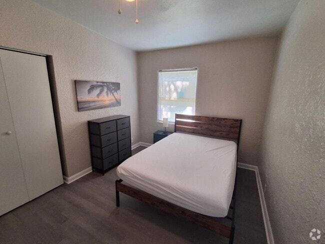 Building Photo - 1627 Wofford Ave Rental