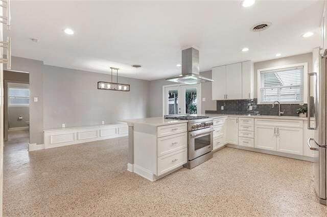 Photo - 561 E William David Pkwy