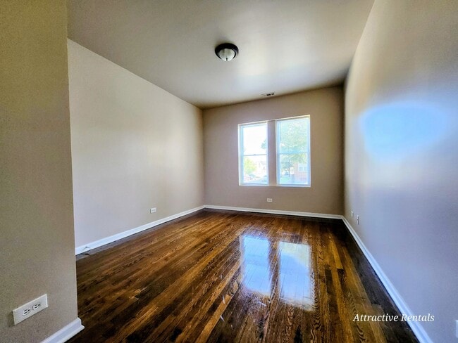 7800 S Marshfield Ave Unit 3