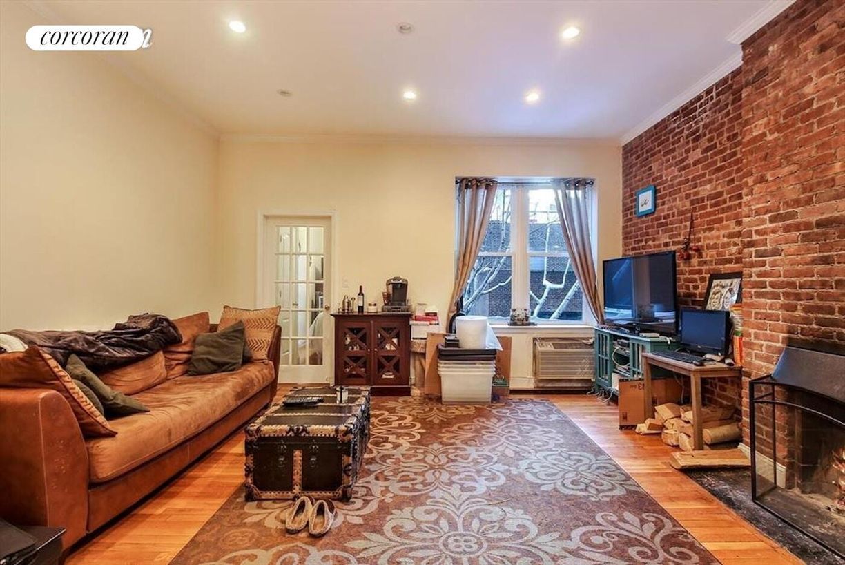 Photo - 158 W 94th St Apartamento