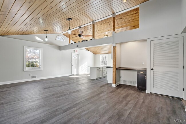 Photo - 201 Highbridge St