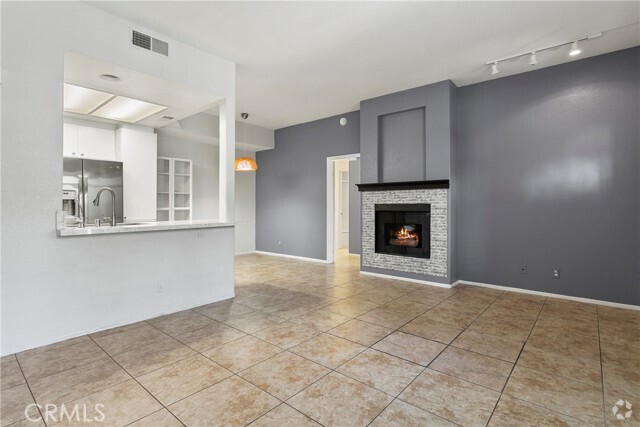 Building Photo - 220 Cinnamon Teal Rental