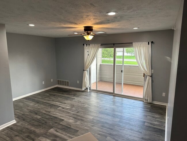 Building Photo - 8584 N Jasonville Ct SE Unit 8 Rental