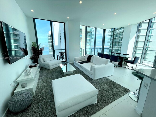 Building Photo - 501 NE 31st St Unit PH4403