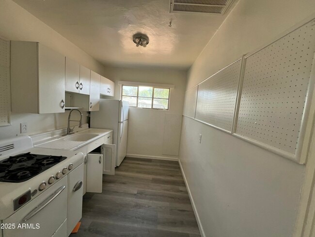 Photo - 1137 S Judd St