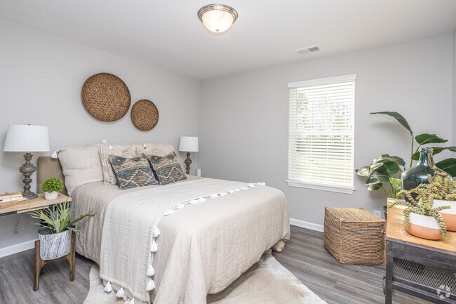 2BR, 2BA - Bedroom