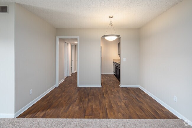 2BR, 1BA - 1,028SF - Dining Area