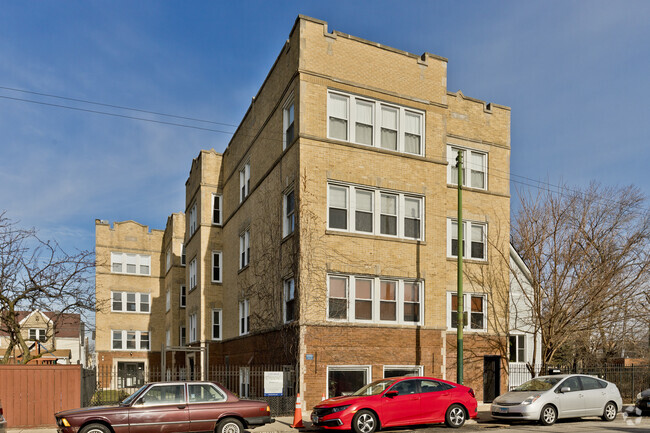 Building Photo - 3040 W Diversey Ave Unit 2S Rental