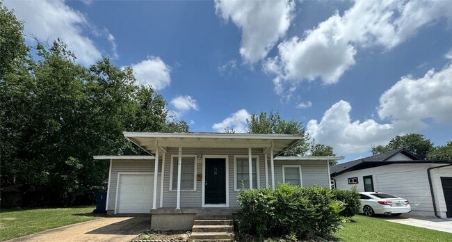 Photo - 2036 Delano Dr House