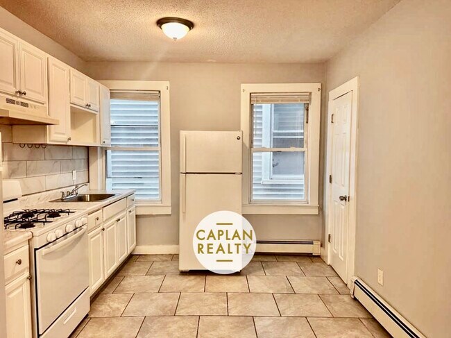 Photo - 535 East St Unit 1