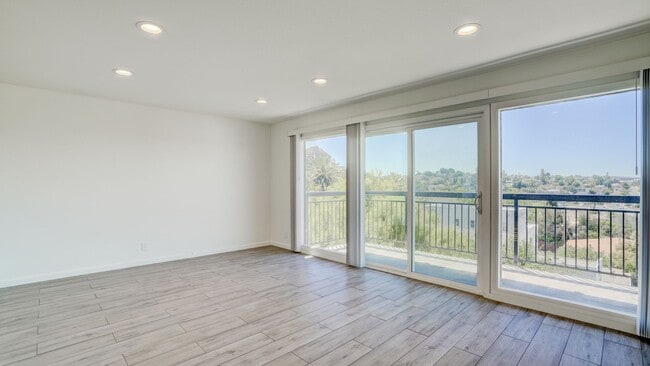 Edgewater Apartments