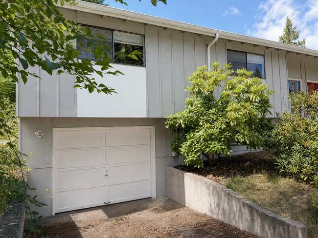 Photo - 6223 Harlow Dr