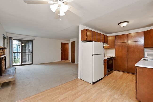 Photo - Clayton Manor Apartments