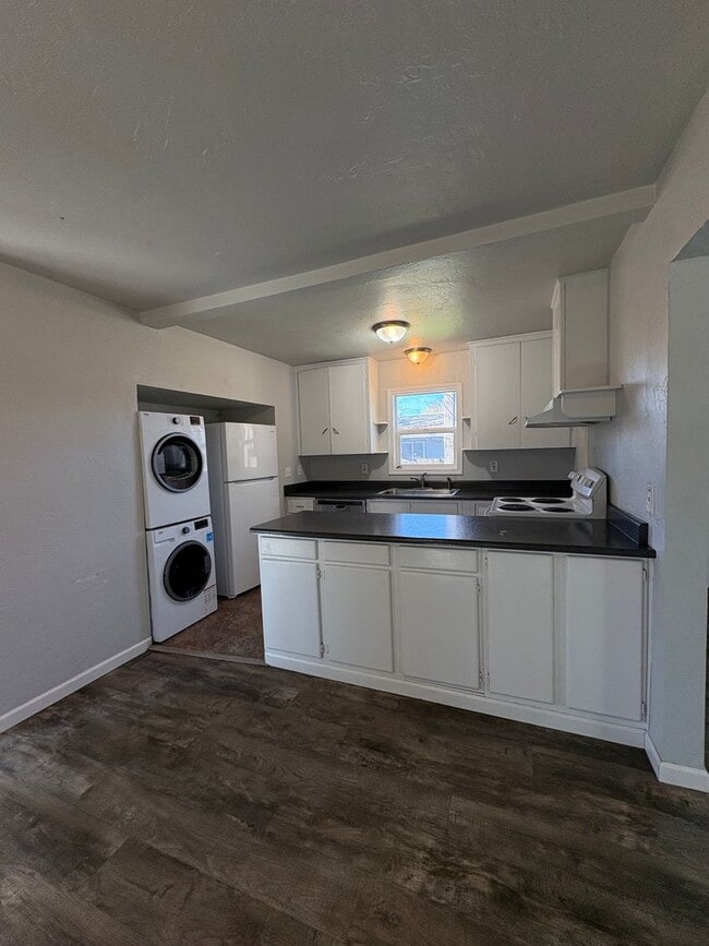 Photo - 3 Bedroom/ 2 Bath Medford Rental Available in Quiet Medford Neighborhood