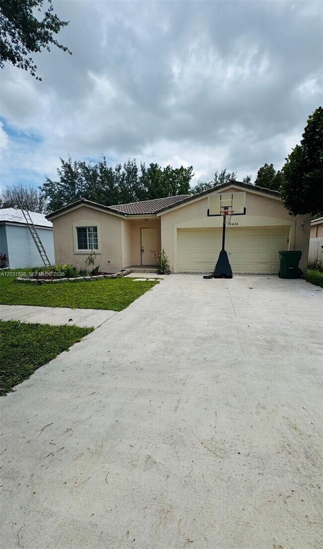 Photo - 10420 SW 24th Ct