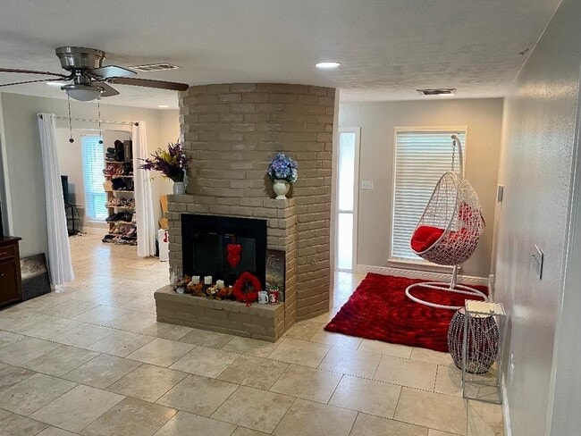 Photo - 2419 Briarlee Dr