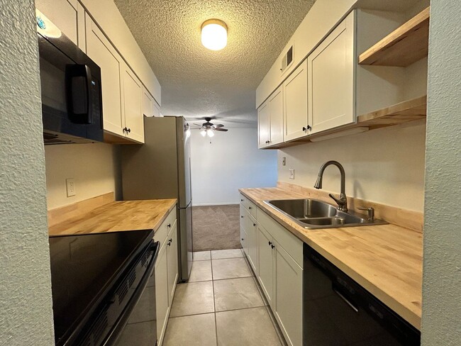 Photo - $0 DEPOSIT OPTION. STUNNING 2BED/1BATH CONDO IN HIGHLINE MEADOWS Unit 108