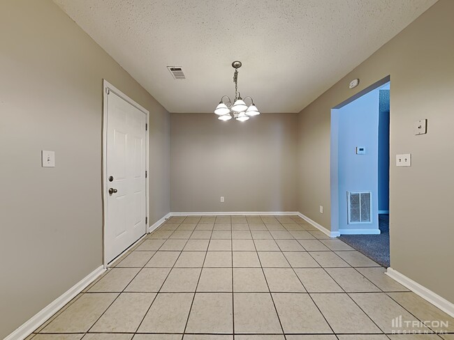 Photo - 4265 Reserve Hill Crossing