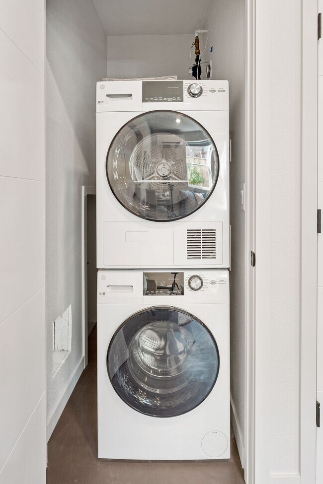 Photo - Montavilla 80