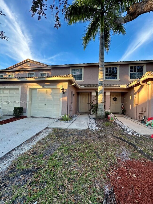 Photo - 8655 N Southgate Shores Cir Townhome