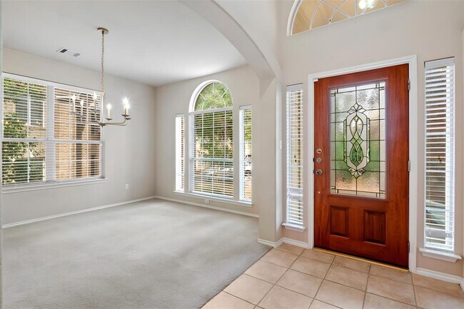 Photo - 207 Chesapeake Bay Ln S