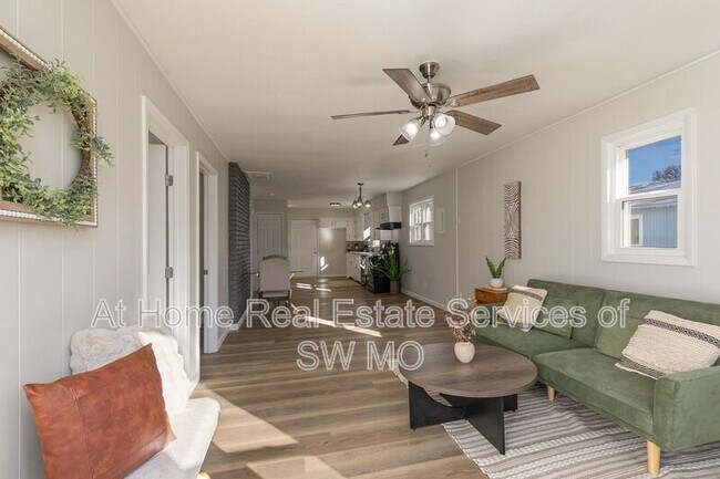 Photo - 2137 W Brower St
