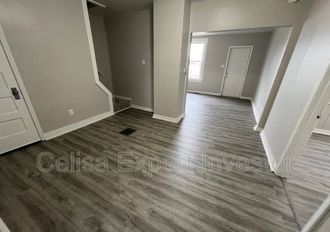 Photo - 1715 St Marys Ave