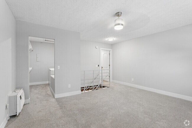 1BR, 1BA - 700SF - Bedroom