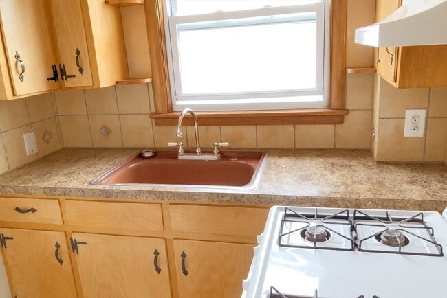 Photo - 76 Buffinton St Unit 2