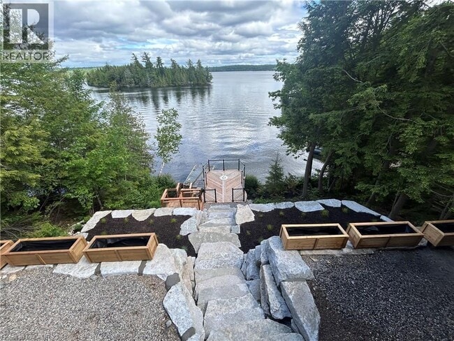 Photo - 5789 Kennisis Lake Rd