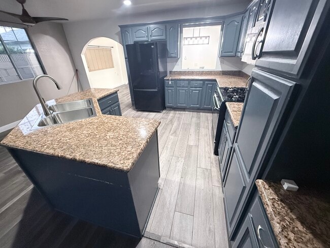 Photo - 9625 Adoree St