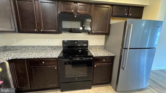 Photo - 6515 Dundee Dr