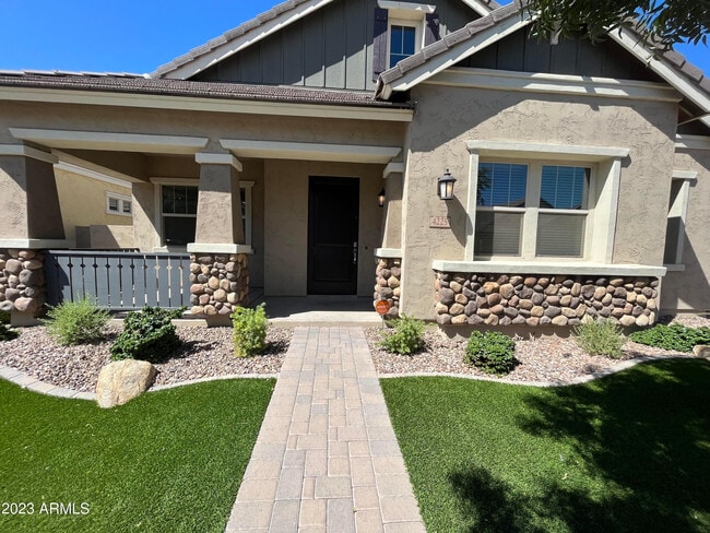 Building Photo - 4225 E Ronald St